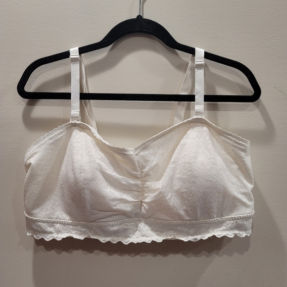 Torrid Lightly Lined 4-way Stretch Lace Bandeau - 2 - Picture 4 of 7